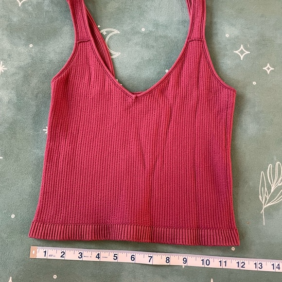 Pink Ribbed Crop Tank Top V-Neck - Picture 3 of 4